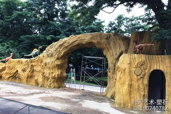 遼寧沈陽(yáng)塑石假山景觀(guān)制作-大門(mén)背面
