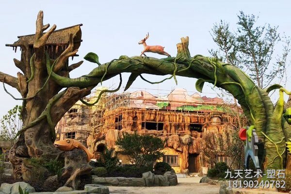 水泥假樹(shù)生態(tài)景觀(guān)大門(mén)