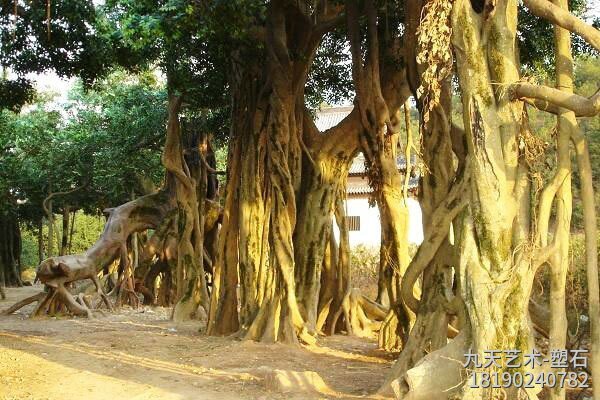 大型水泥人造榕樹(shù)景觀(guān)，因水泥仿真樹(shù)樣式、工藝、尺寸差異巨大，具體價(jià)格請電詢(xún)