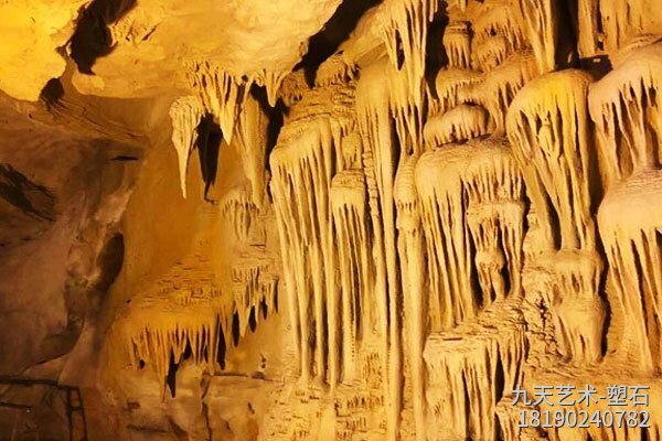 水泥假山石筍景觀(guān)